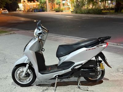 Honda Lead Bạc 4 val Tự động