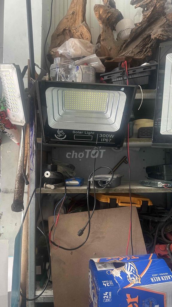 Đèn năng lượng mặt trời 300W. Mua bán Đèn tại Thành phố Dĩ An Bình Dương được đăng bởi A Vượng hình 1