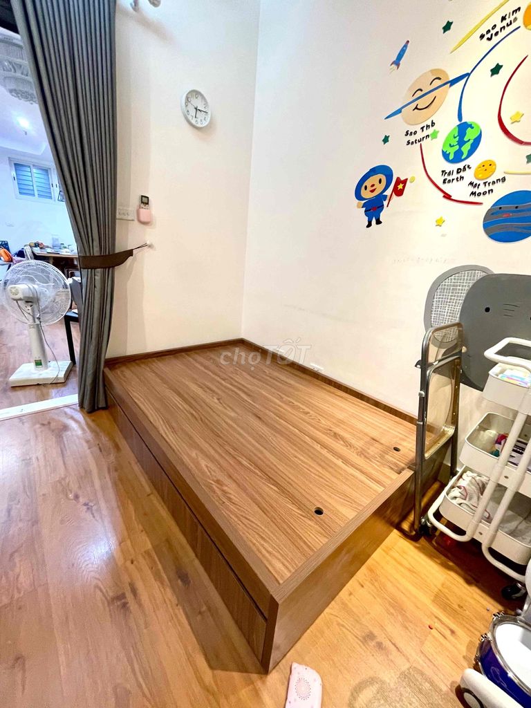 Giường trẻ em gỗ 1m8x1m2. Mua bán Giường, chăn ga gối nệm tại Quận Thanh Xuân Hà Nội được đăng bởi Cù Thái Sơn hình 1