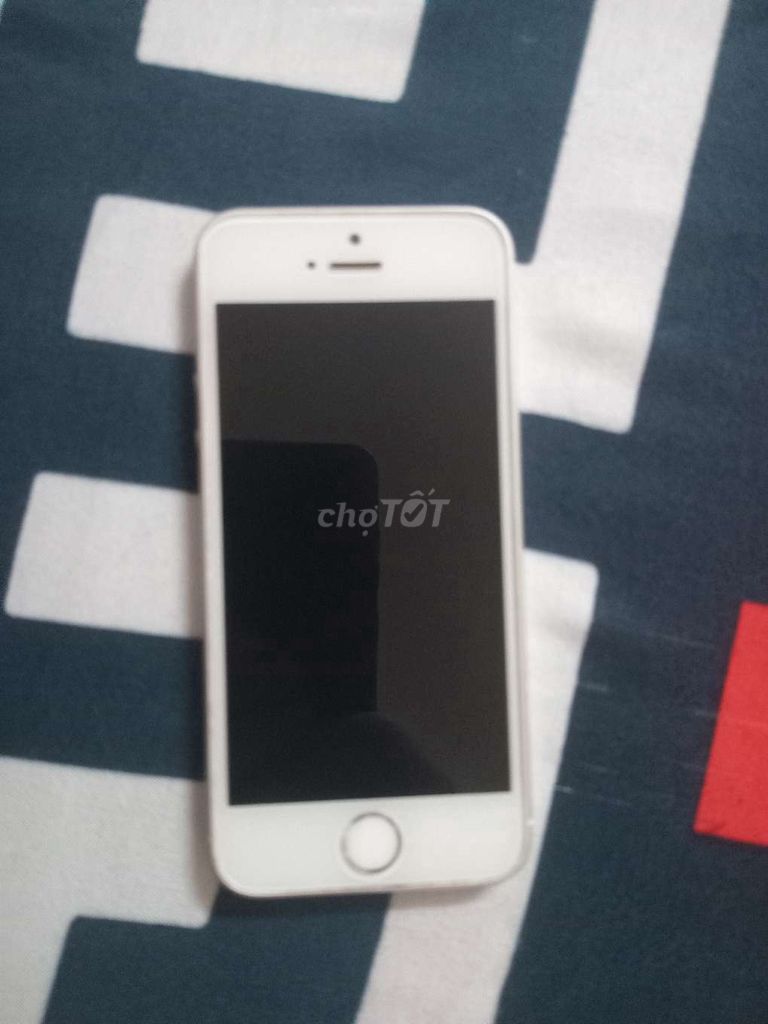 Apple iPhone 5SE 16GB Trắng Màn hình lỗi. Mua bán Điện thoại tại Quận Long Biên Hà Nội được đăng bởi Long Kieu hình 1