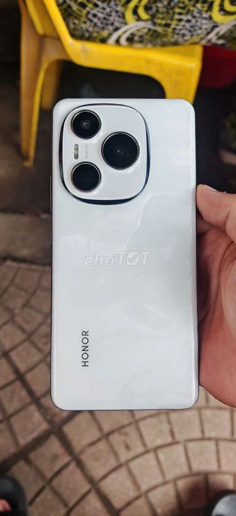 Honor 12GB/256GB Trắng. Mua bán Điện thoại tại Quận Hoàng Mai Hà Nội được đăng bởi KFC hình 1