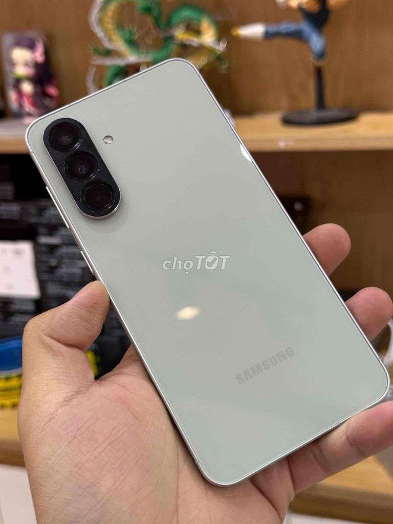 Samsung Galaxy A56 5G 8GB/128GB Xám. Mua bán Điện thoại tại Thành phố Thủ Đức Tp Hồ Chí Minh được đăng bởi Trần Hùng hình 1