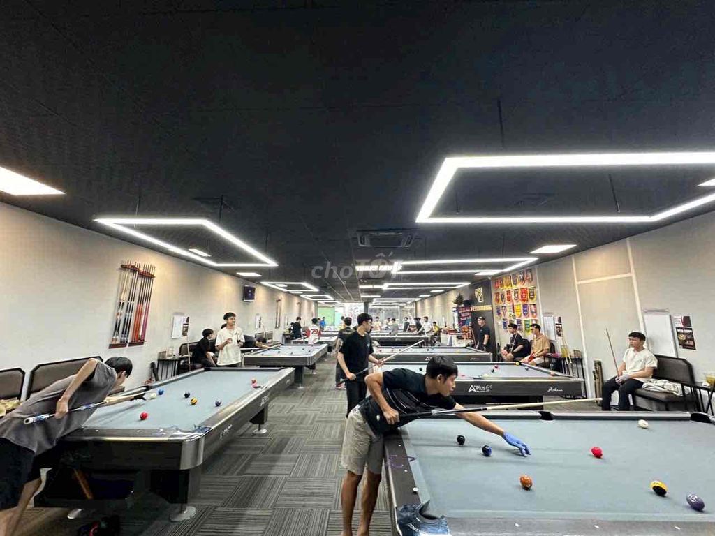 âng clb 12 bàn pool dep nhat go vấp