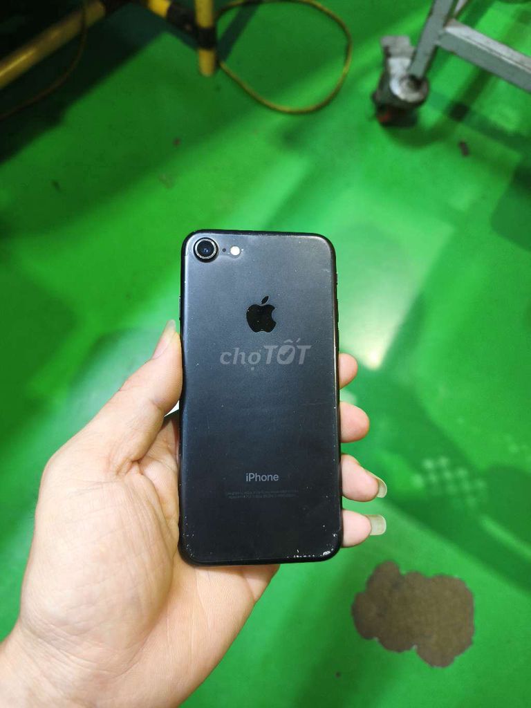 Apple iPhone 7G 32GB Đen. Mua bán Điện thoại tại Huyện Sóc Sơn Hà Nội được đăng bởi Natkute22 hình 1