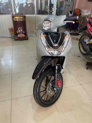 Honda SH Mode ABS 2022 Xám. Mua bán Xe máy tại Thành phố Thủ Đức Tp Hồ Chí Minh được đăng bởi nguyễn minh hiếu