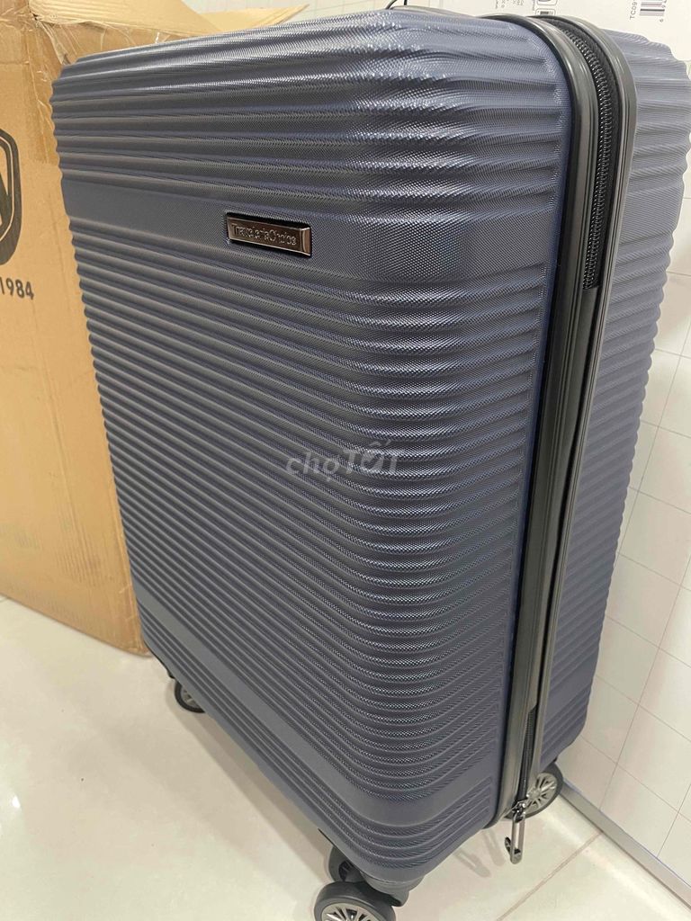 Vali kéo Travelers Choice TC09164-A-OXNARD. Mua bán Túi xách tại Thành phố Dĩ An Bình Dương được đăng bởi Trần Minh Trường hình 1