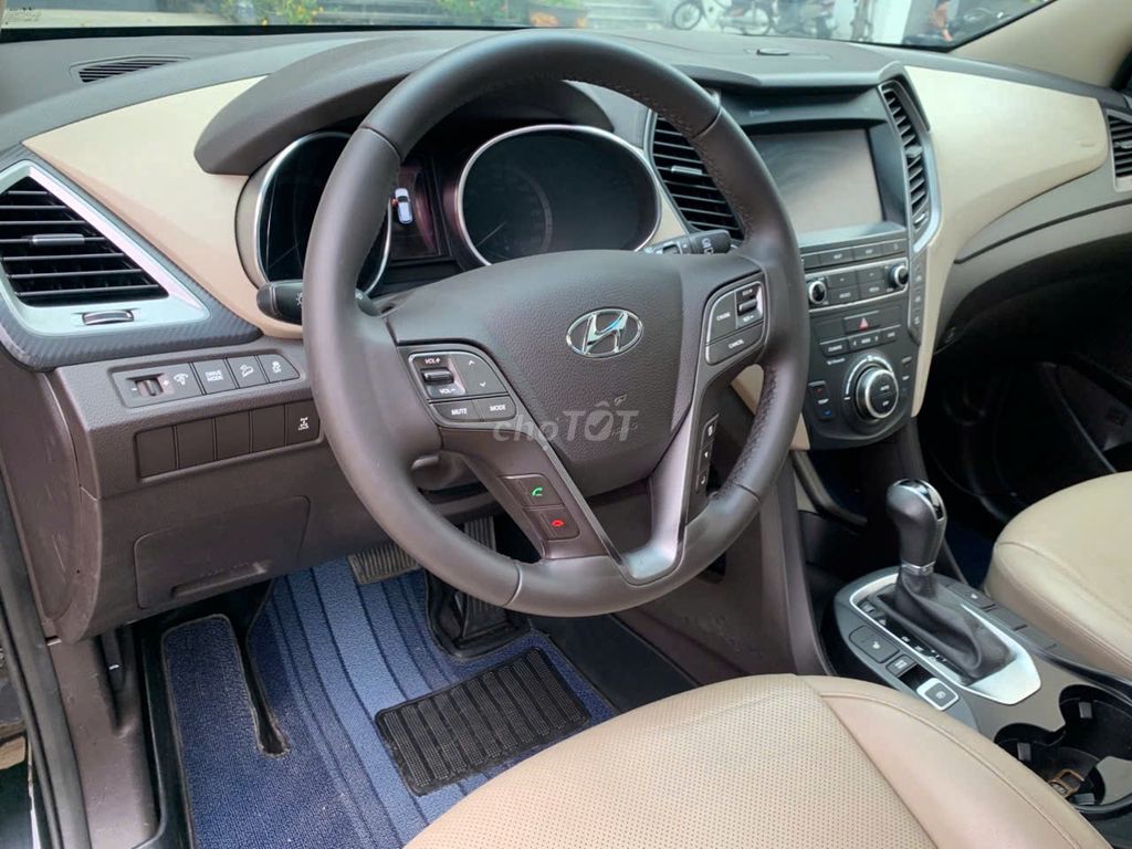 Hyundai SantaFe 2.2 L 4WD Full Dầu 2018. Mua bán Ô tô tại Quận Long Biên Hà Nội được đăng bởi Auto Tuấn Huyền hình 6
