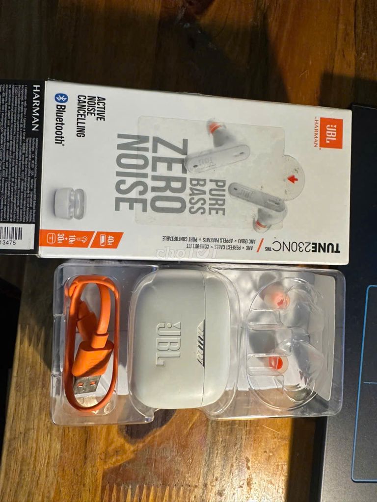 Tai nghe Bluetooth JBL Tune230NC Trắng Đã sử dụng. Mua bán Tivi, Âm thanh tại Huyện Sóc Sơn Hà Nội được đăng bởi do quy hình 1