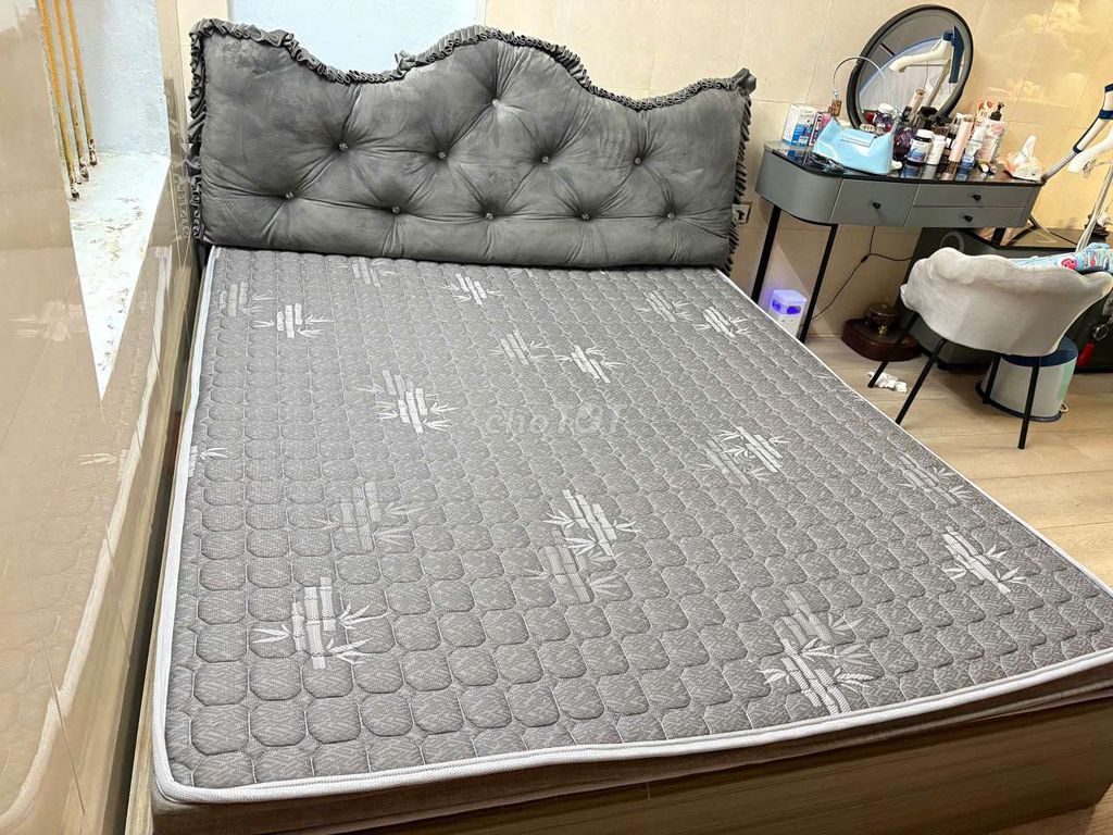 Giường ngủ 1m6x2m. Mua bán Giường, chăn ga gối nệm tại Quận Đống Đa Hà Nội được đăng bởi Phuong Nguyen hình 1