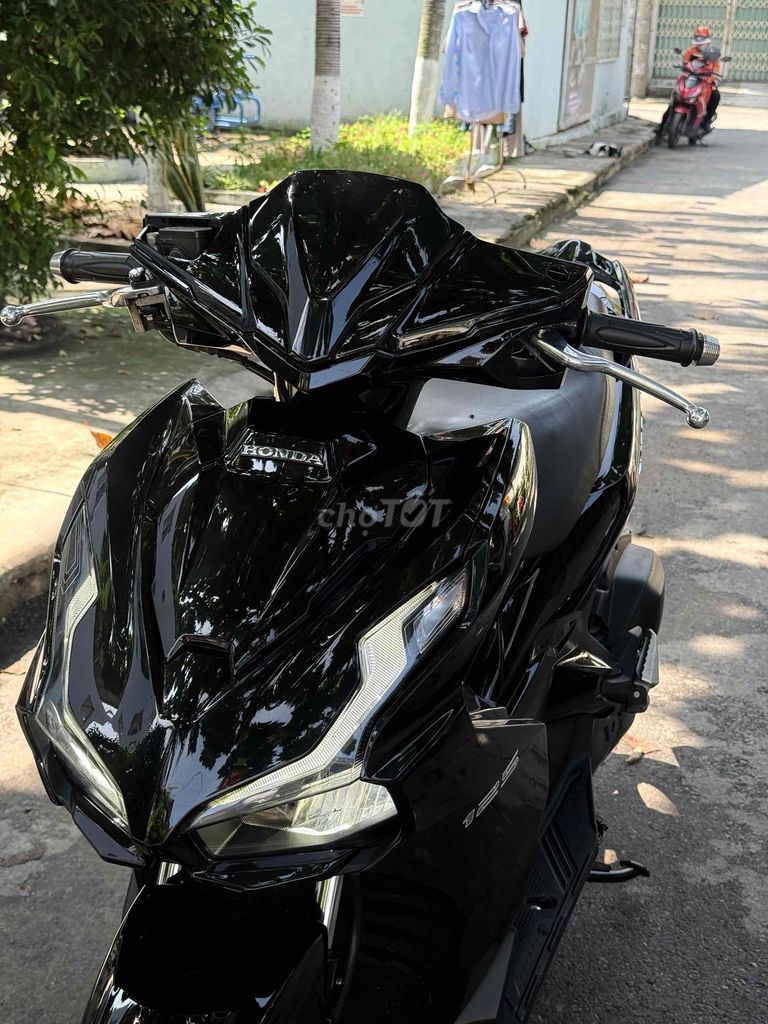 Воздушный клинок Honda 125 куб. см 2022, серебро