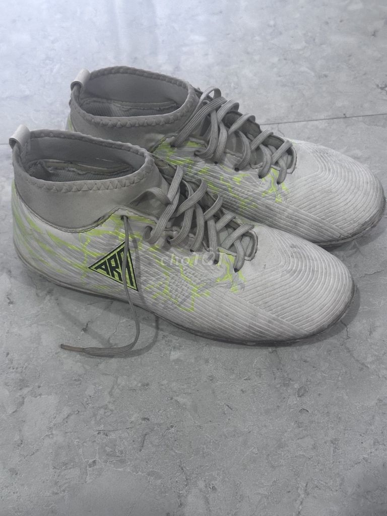 Giày đá bóng Kamito Nam Trắng size 39 đã sử dụng