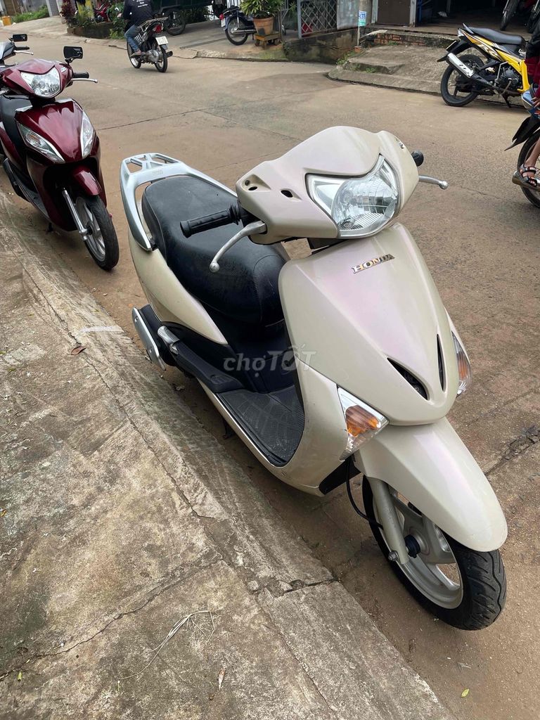bán honda lead phun xăng điện tử, máy êm mạnh. Mua bán Xe máy tại Thành phố Buôn Ma Thuột Đắk Lắk được đăng bởi nguyễn đức biên hình 2