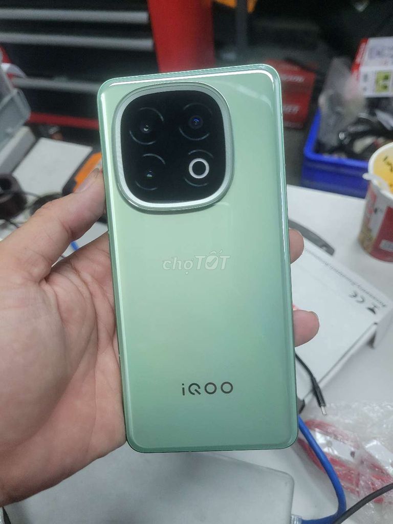 iQOO 13 sac 42 lần giao lưu . Mua bán Điện thoại tại Huyện Châu Thành Tiền Giang được đăng bởi Cầm đồ thanh lý  hình 1