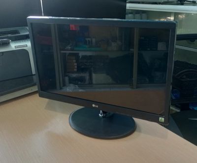Bán màn hình máy tính LG 19.5