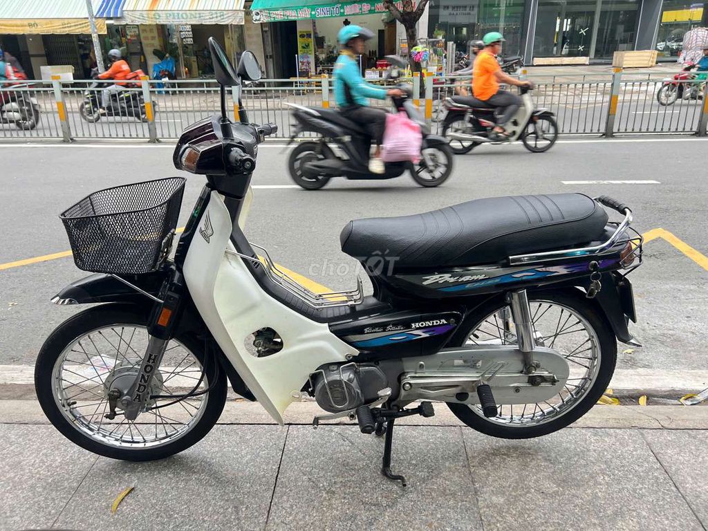 Honda dream 1995 zing nguyên bản mới 80% Bstp cc. Mua bán Xe máy tại Quận Tân Phú Tp Hồ Chí Minh được đăng bởi Tuanduy hình 1