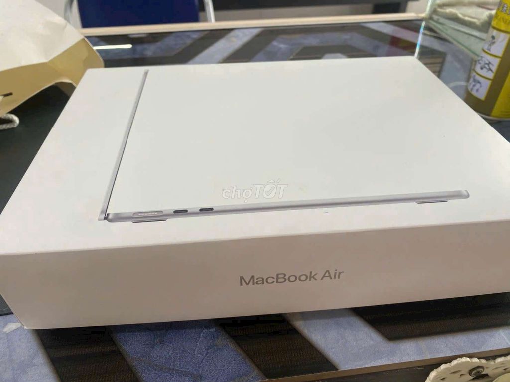 MacBook Air M4 13.6" 16G/256G sạc 1 lần/BH Topzone. Mua bán Laptop tại Quận Ninh Kiều Cần Thơ được đăng bởi QYN hình 1