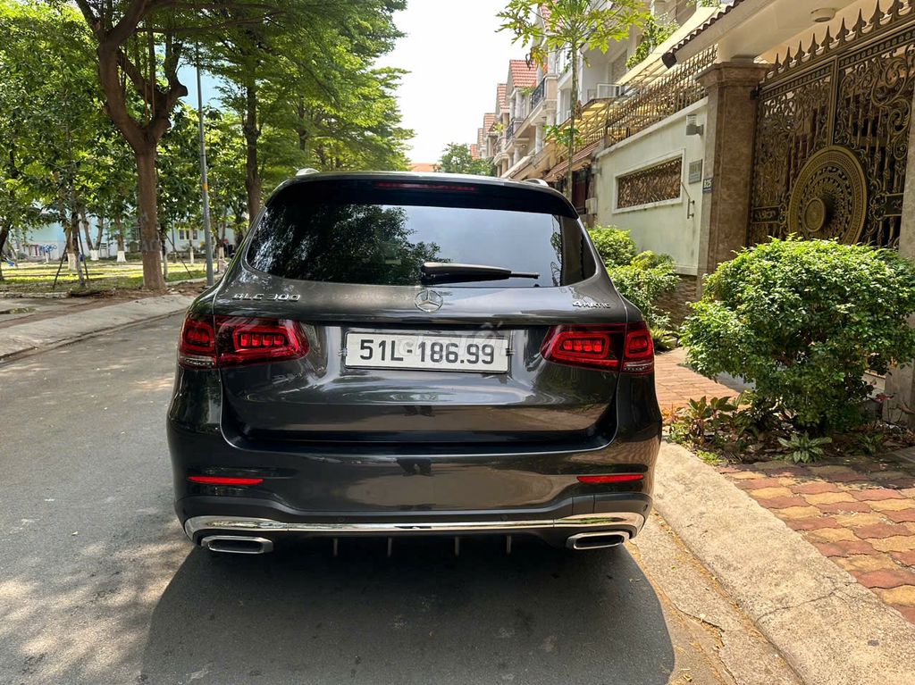 Mercedes GLC300 4Matic 2022 siêu lướt 21000 km
