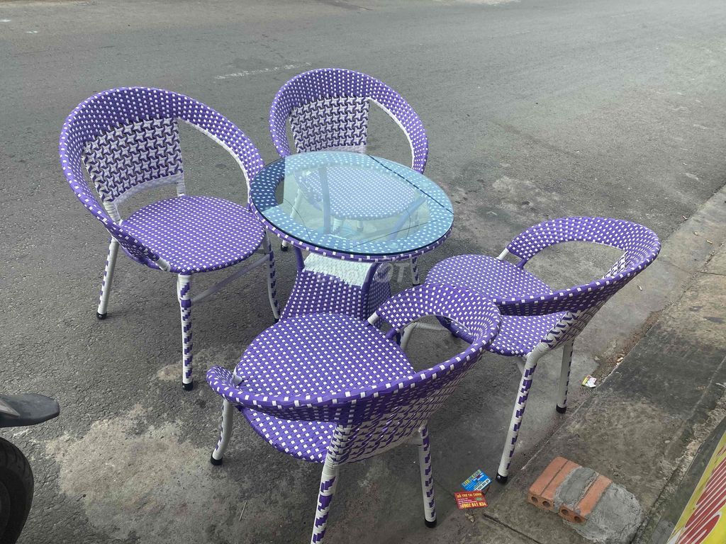 Bàn ghế cafe mây nhựa. Mua bán Bàn ghế tại Quận 12 Tp Hồ Chí Minh được đăng bởi Nguyễn thành tài hình 1