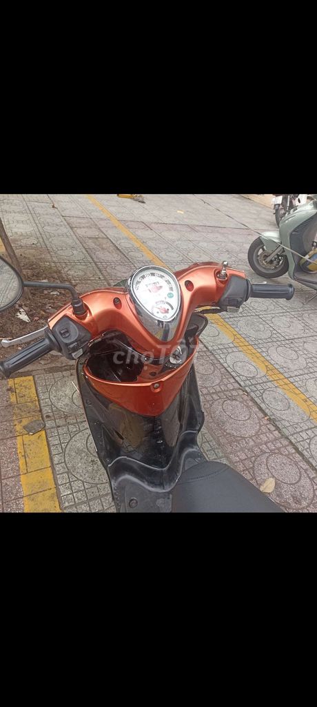 Yamaha Mio classico thái zin đẹp máy êm trùm mền. Mua bán Xe máy tại Quận 10 Tp Hồ Chí Minh được đăng bởi văn phúc  hình 3
