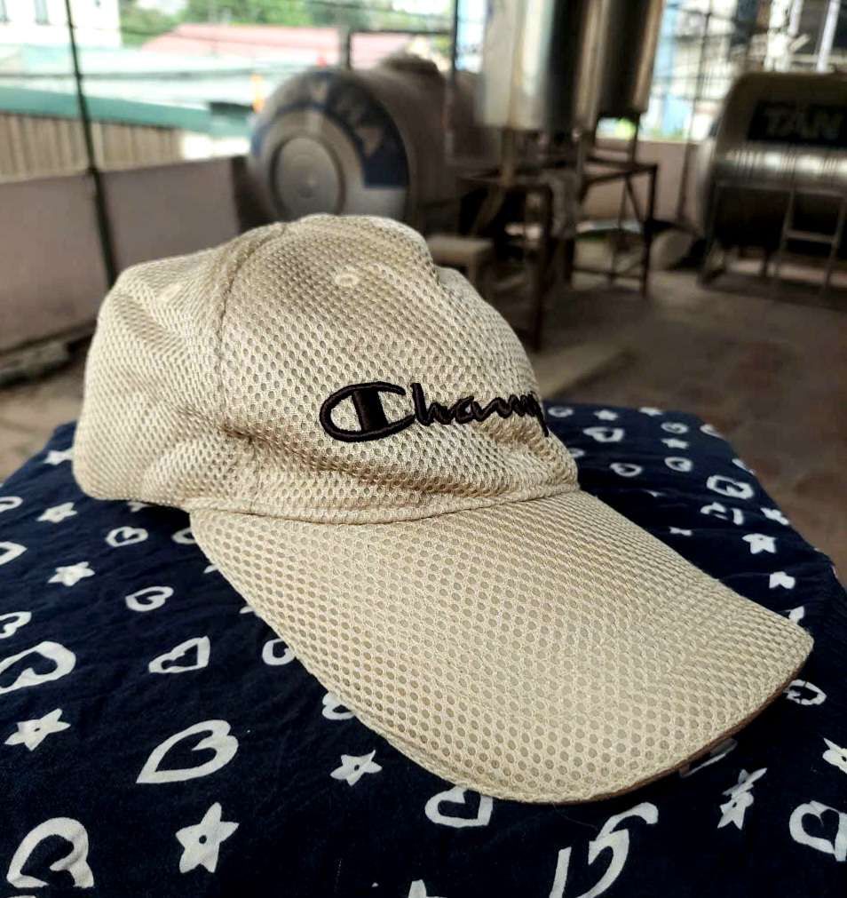 Mũ lưỡi trai Champion Vải lưới. Mua bán Phụ kiện thời trang khác tại Huyện Phúc Thọ Hà Nội được đăng bởi Hoàng Duy Được hình 1