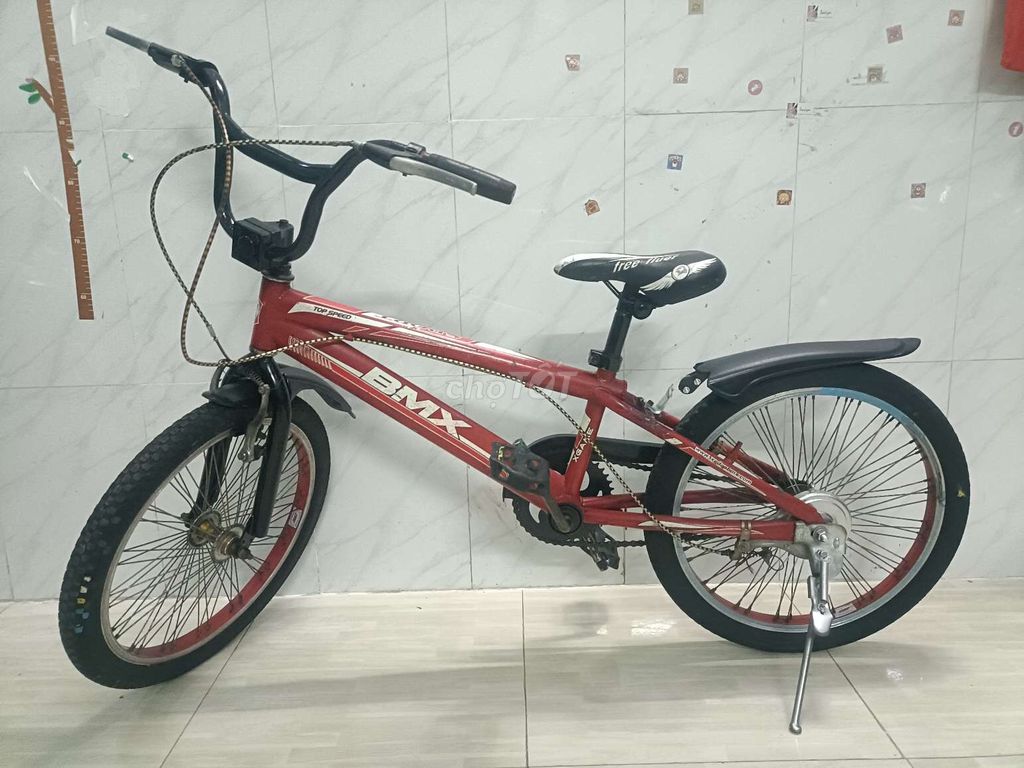 Xe đạp trẻ em 20 inch BMX red V50