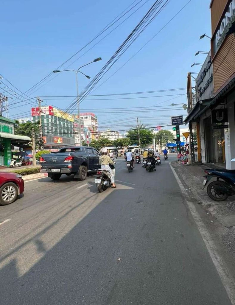 Bán nhà góc 2 mặt tiền đường DT741 tt.Tân Phú, Đồng Phú