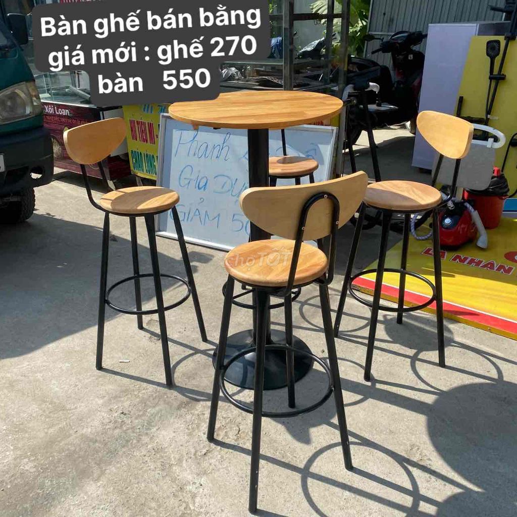 thanh lý bàn bar 4 ghế