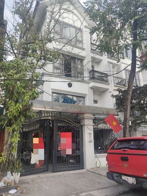 Nhà phố 125 m² · 4 PN · 70