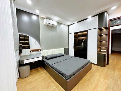 Siêu Vip Phố Cổ Tô Hiệu - Nhà Đẹp - Oto Đỗ Cửa - Sổ Đỏ Cất Két