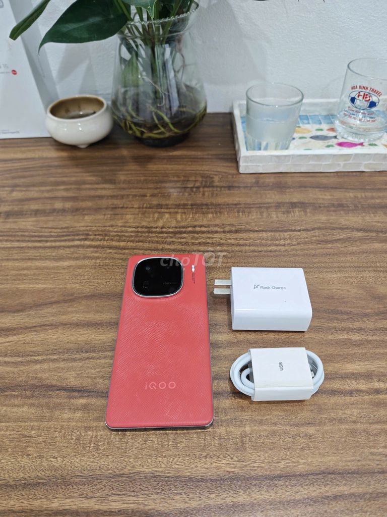 Vivo IQOO 12 5G 12/256 Đỏ sạc 80w có ship COD. Mua bán Điện thoại tại Quận Hoàng Mai Hà Nội được đăng bởi Trần Ngọc Hiếu hình 1