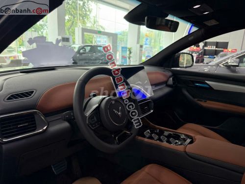 VinFast VF8 Plus 2025. Mua bán Ô tô tại Huyện Gia Lâm Hà Nội được đăng bởi Anh Đức Vinfast Caron Gia Lâm hình 3