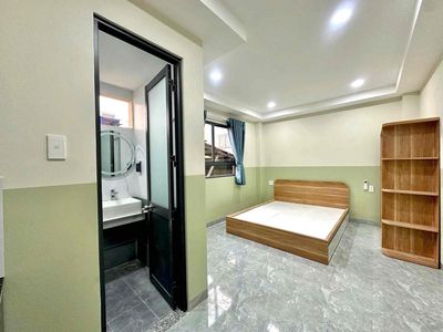 CHÍNH CHỦ CHO THUÊ PHÒNG NGAY LẠC LONG QUÂN CÓ CỬA SỔ MÁY LẠNH MỚI