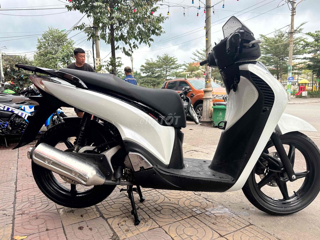 xe máy. Mua bán Xe máy tại Thành phố Cẩm Phả Quảng Ninh được đăng bởi Việt Thắng hình 11