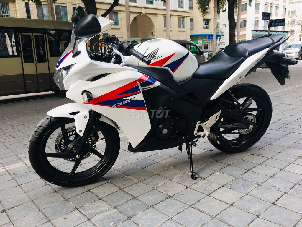 HONDA CBR 150 ĐỎ TRẮNG ĐI ÍT GIỮ GÌN CÒN ZIN ĐÉT. Mua bán Xe máy tại Quận Nam Từ Liêm Hà Nội được đăng bởi A.SỰ hình 5