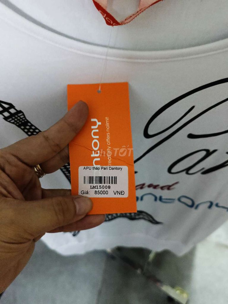 Lô 2000 áo siêu thị New giá 6k . Mua bán Quần áo tại Thành phố Dĩ An Bình Dương được đăng bởi Công Ty TÂM ĐỨC hình 1