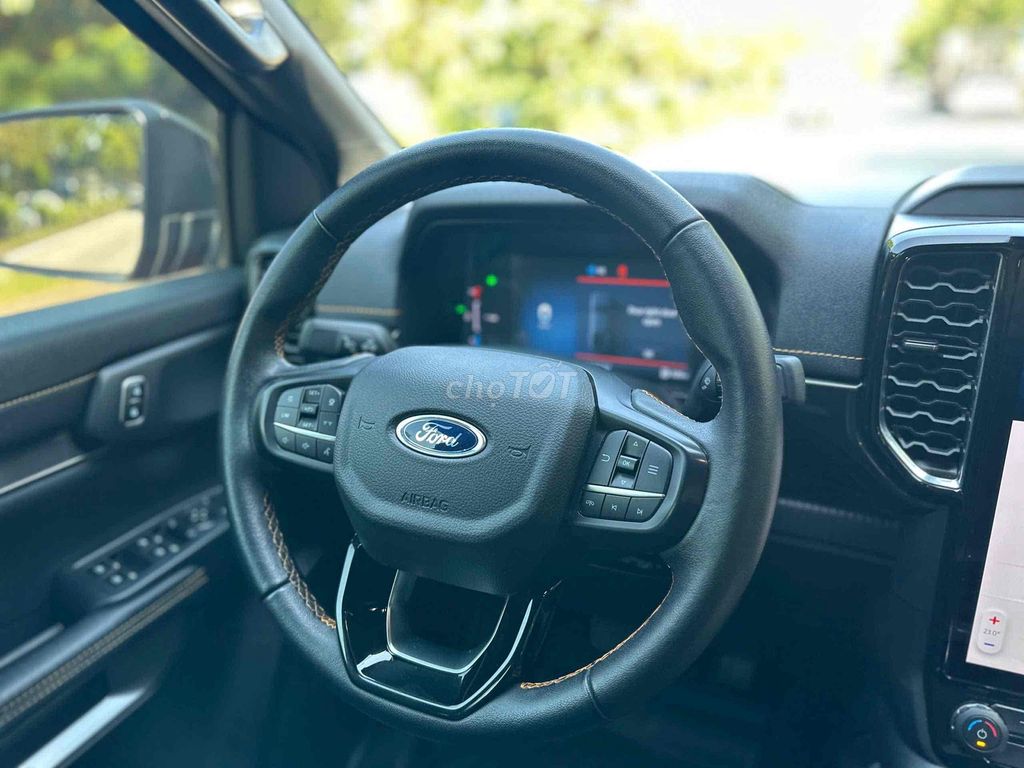 Wildtrak 2.0L 4x4 AT 2023. Mua bán Ô tô tại Quận Long Biên Hà Nội được đăng bởi Trang Gala hình 17