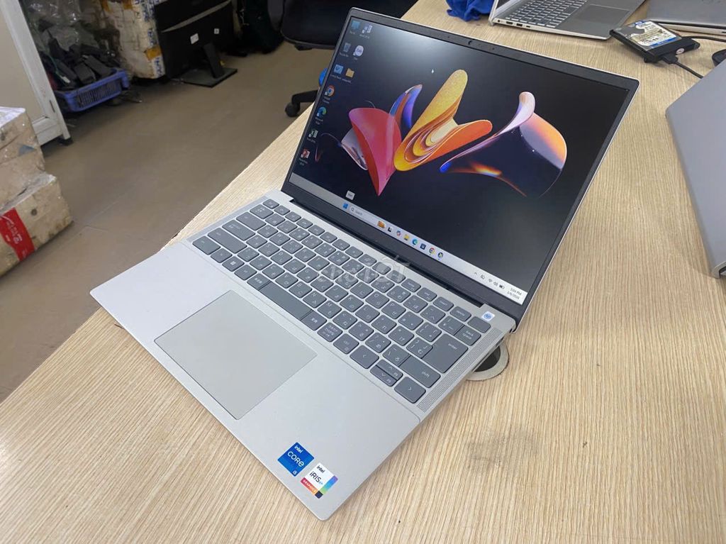 Dell insprion 5430 Vỏ Nhôm silver Cao Cấp Mỏng Nhẹ. Mua bán Laptop tại Quận Nam Từ Liêm Hà Nội được đăng bởi Mạnh  hình 1