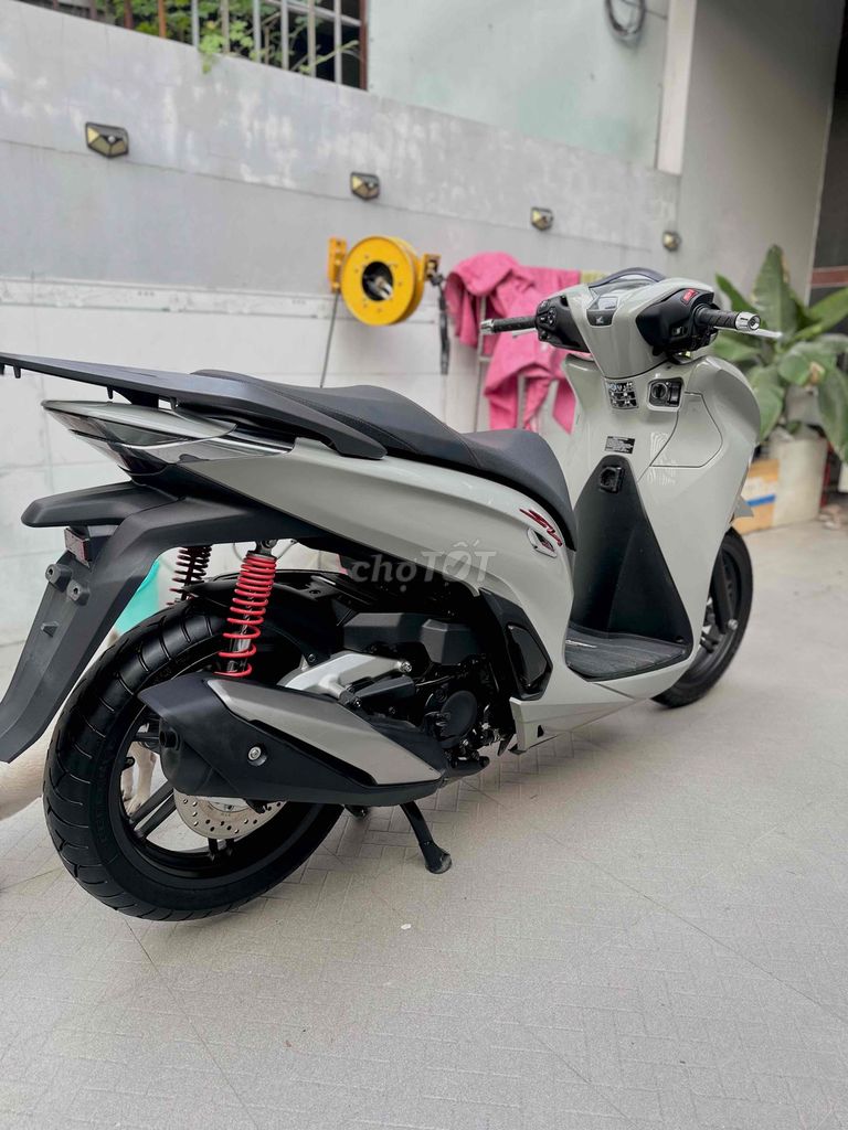 Cần bán SH350 2023 Đăng ký 2025 một chủ sử dụng. Mua bán Xe máy tại Quận 7 Tp Hồ Chí Minh được đăng bởi Quốc Cường  hình 5