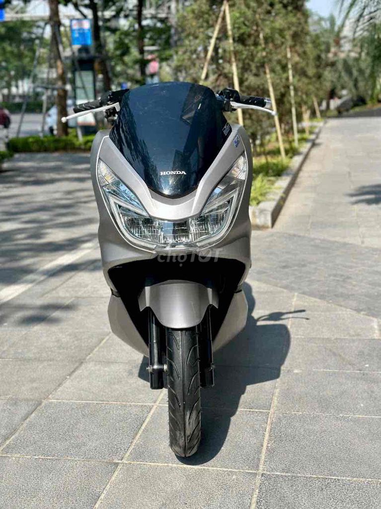 Honda Pcx đèn led chất lượng cao sử dụng ít 29AH. Mua bán Xe máy tại Quận Ba Đình Hà Nội được đăng bởi Xe Máy Nam Thi hình 3