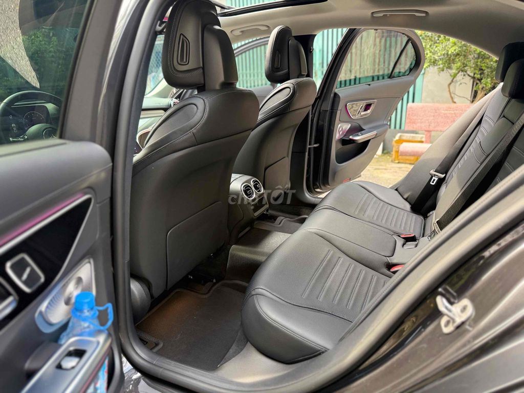 Mercedes Benz C Class 2022 C300 AMG - 9000 km. Mua bán Ô tô tại Quận 12 Tp Hồ Chí Minh được đăng bởi a trung hình 14