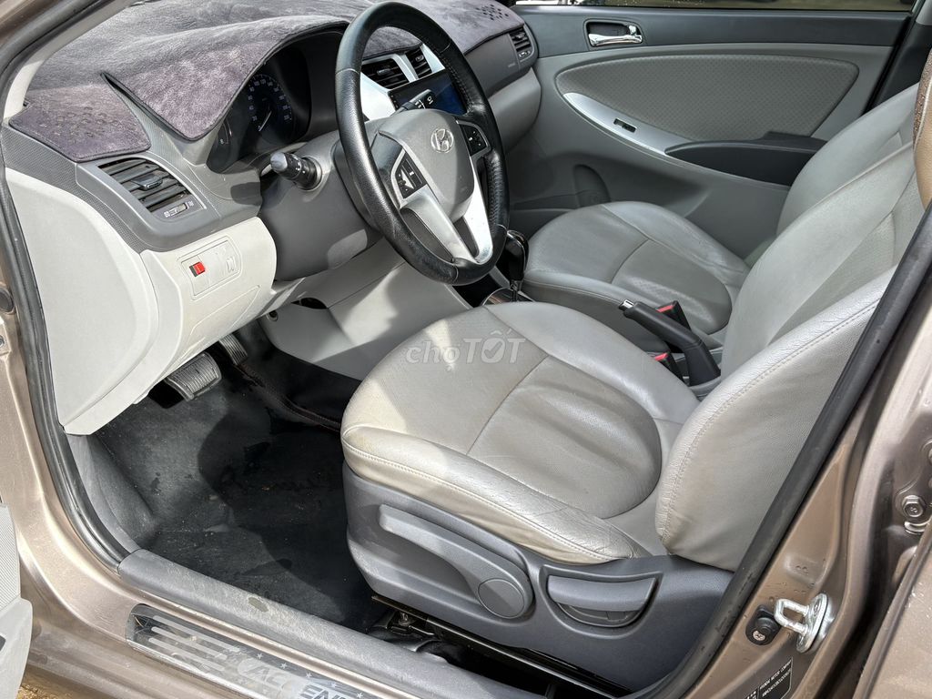 Hyundai Accent 2012 1.4 AT - 118000 km. Mua bán Ô tô tại Huyện Đức Trọng Lâm Đồng được đăng bởi Nguyễn Hữu Dự hình 8