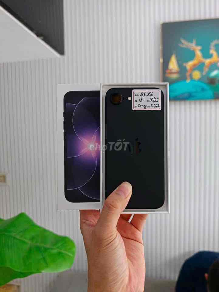 Apple iPhone 17e 256GB Đen Siêu lướt. Mua bán Điện thoại tại Quận Đống Đa Hà Nội được đăng bởi Hà Dương hình 1