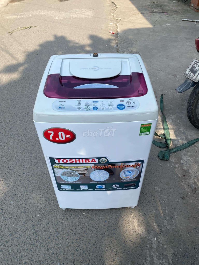 Thang lý máy giặt Toshiba 7kg còn rât mới