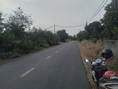 Đất ngay trung tâm hắc dịch phú mỹ , dt:10x175 tổng 1750m2 giá 6.5ty. Mua bán đất tại Thị xã Phú Mỹ Bà Rịa - Vũng Tàu được đăng bởi Nguyễn Văn Nhâm