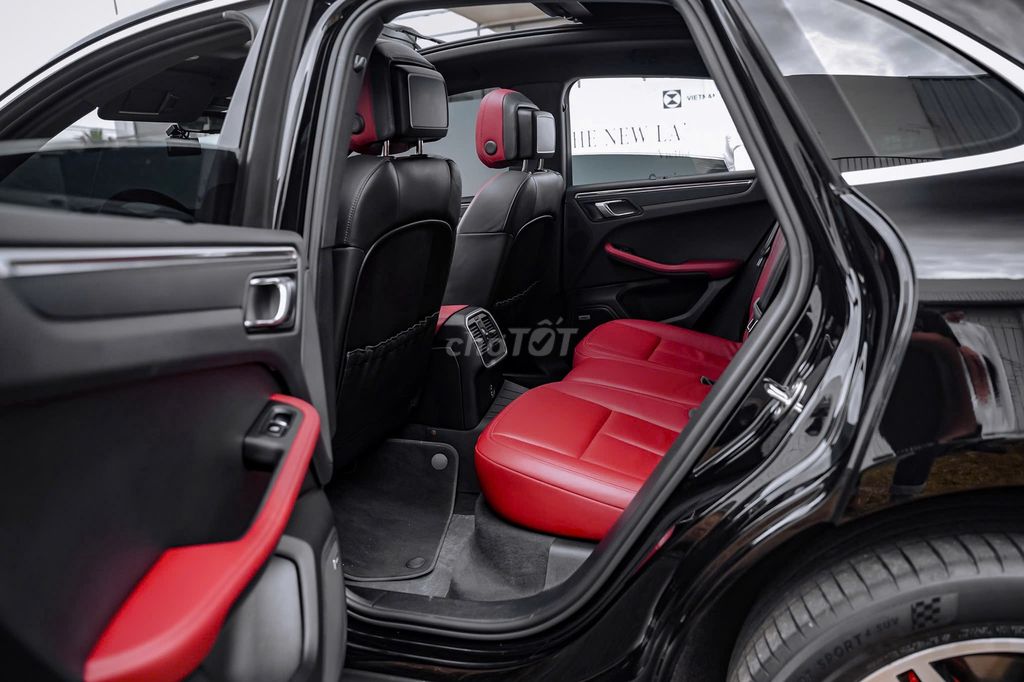 Porsche Macan 2021 màu đen ghế đỏ cực đẹp. Mua bán Ô tô tại Quận 7 Tp Hồ Chí Minh được đăng bởi Hoàn Lee Xe Lướt hình 17