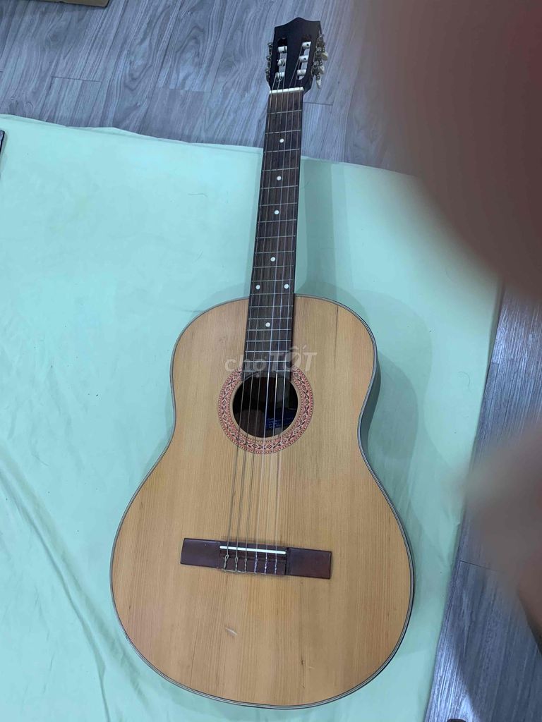 Đàn guitar gỗ tự nhiên dòng classic. Mua bán Nhạc cụ tại Thành phố Nha Trang Khánh Hòa được đăng bởi A Luân hình 1