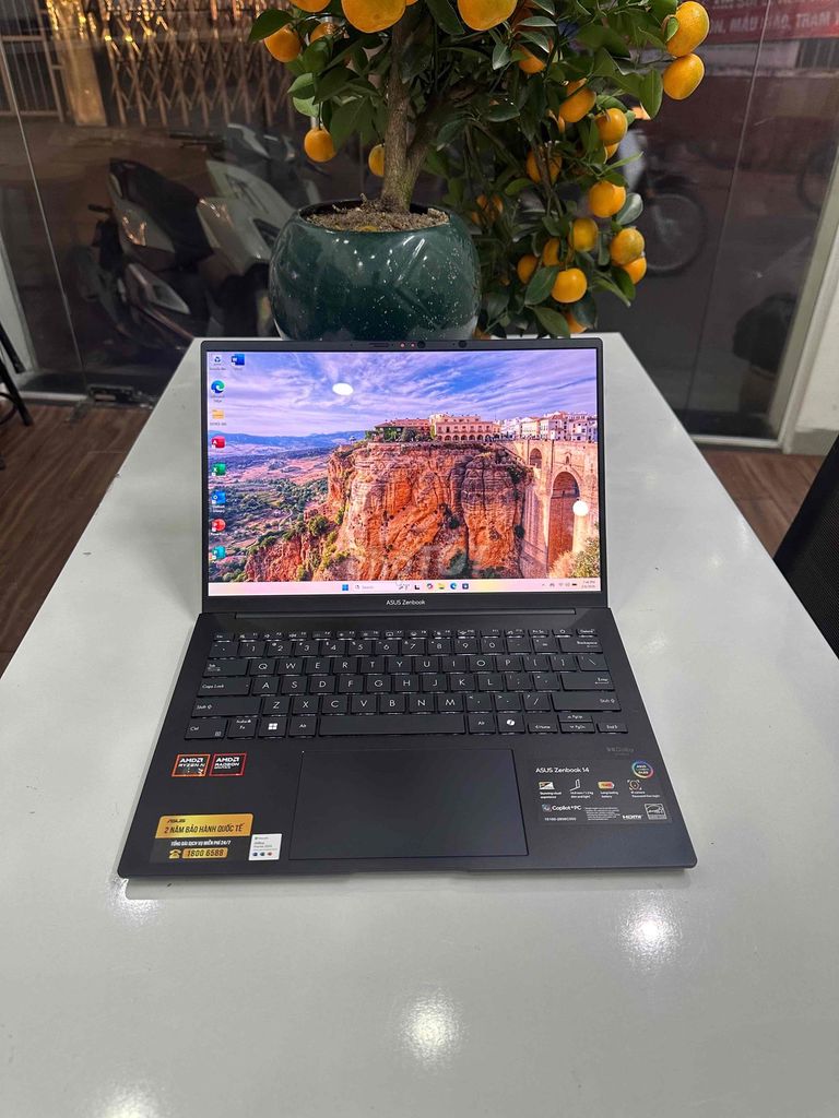 Asus Zenbook 2025 AMD Ryzen AI 7 32GB/512GB. Mua bán Laptop tại Quận Bắc Từ Liêm Hà Nội được đăng bởi Minh Quân Computer hình 1
