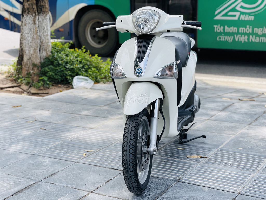 PIAGGIO LIBERTY 3VIE TRẮNG BIỂN 29 ĐK 215. Mua bán Xe máy tại Quận Nam Từ Liêm Hà Nội được đăng bởi Nam Anh hình 1