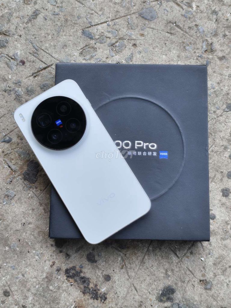 Vivo X300 Pro 12GB/256GB Trắng ZEISS. Mua bán Điện thoại tại Thành phố Thủ Dầu Một Bình Dương được đăng bởi Dương Nguyễn hình 1