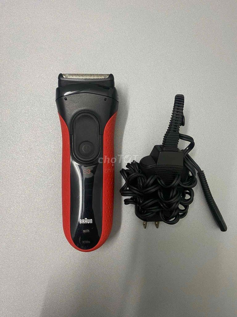 Máy cạo râu Braun S3 (đỏ đen). Mua bán Phụ kiện thời trang khác tại Quận 3 Tp Hồ Chí Minh được đăng bởi Phương Ngân hình 1